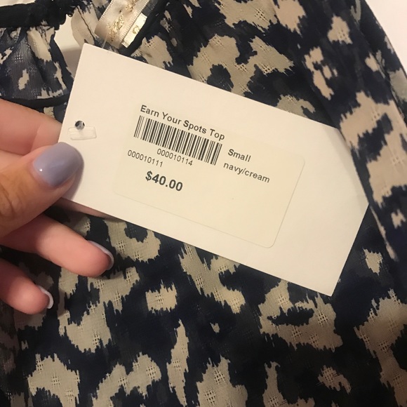 Boutique Top - Picture 4 of 4